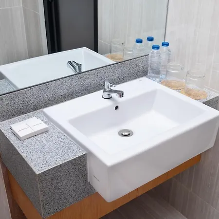 Aralea Coliving Hotel Denpasar  Bagian luar foto